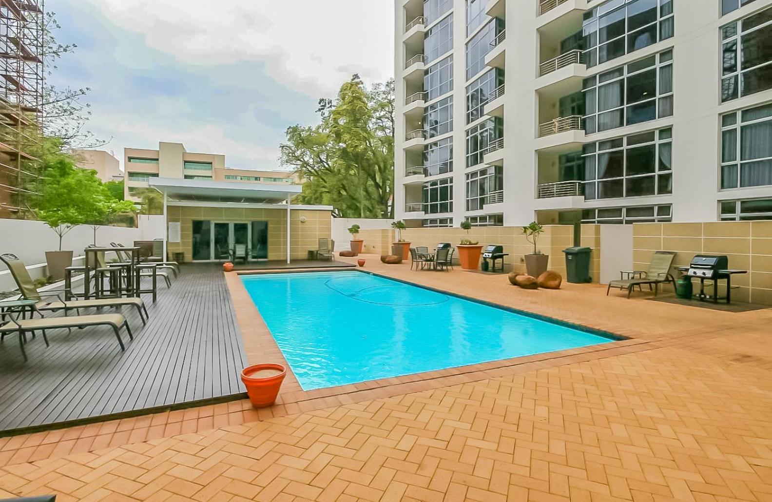 Sandton Serviced Apartments@hydro Apartment *