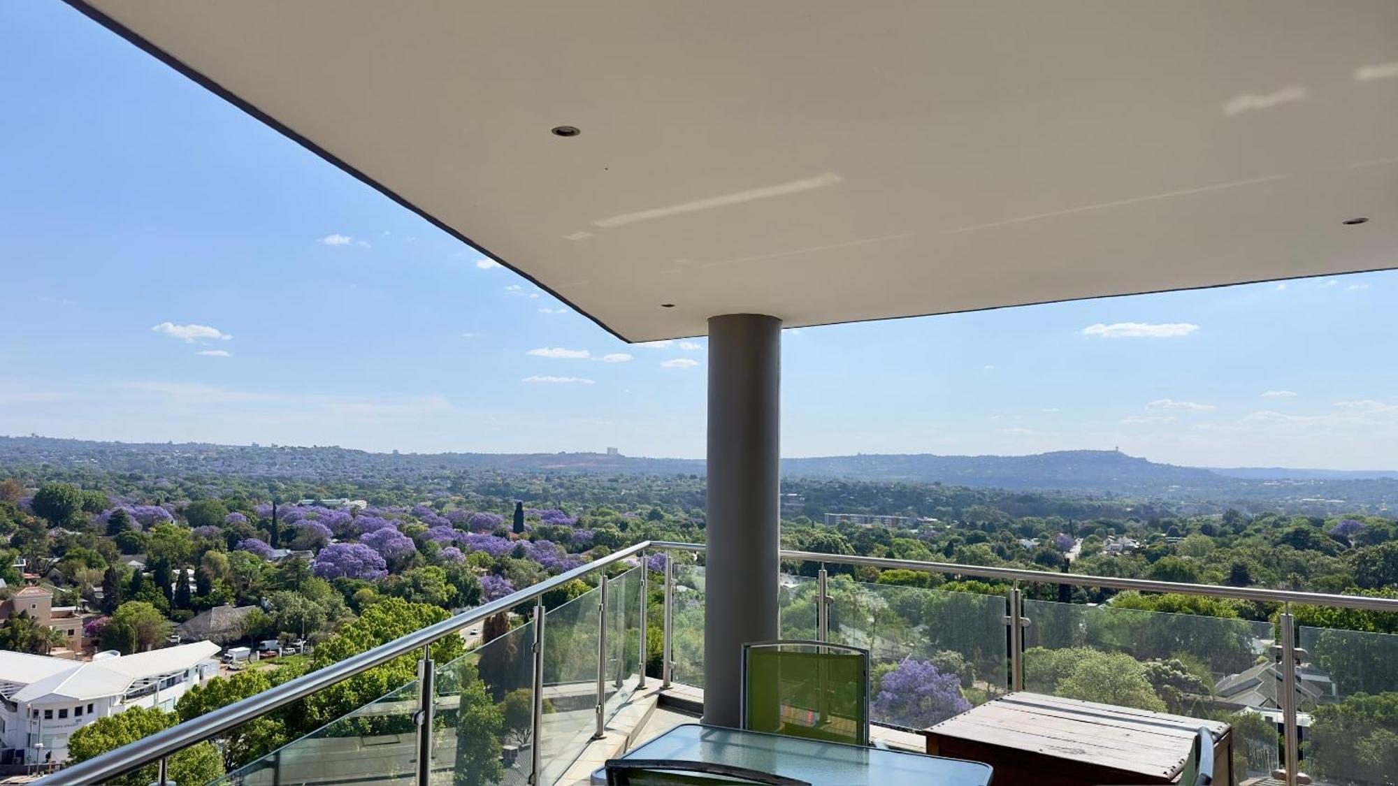 Apartment Kmg At The Apex