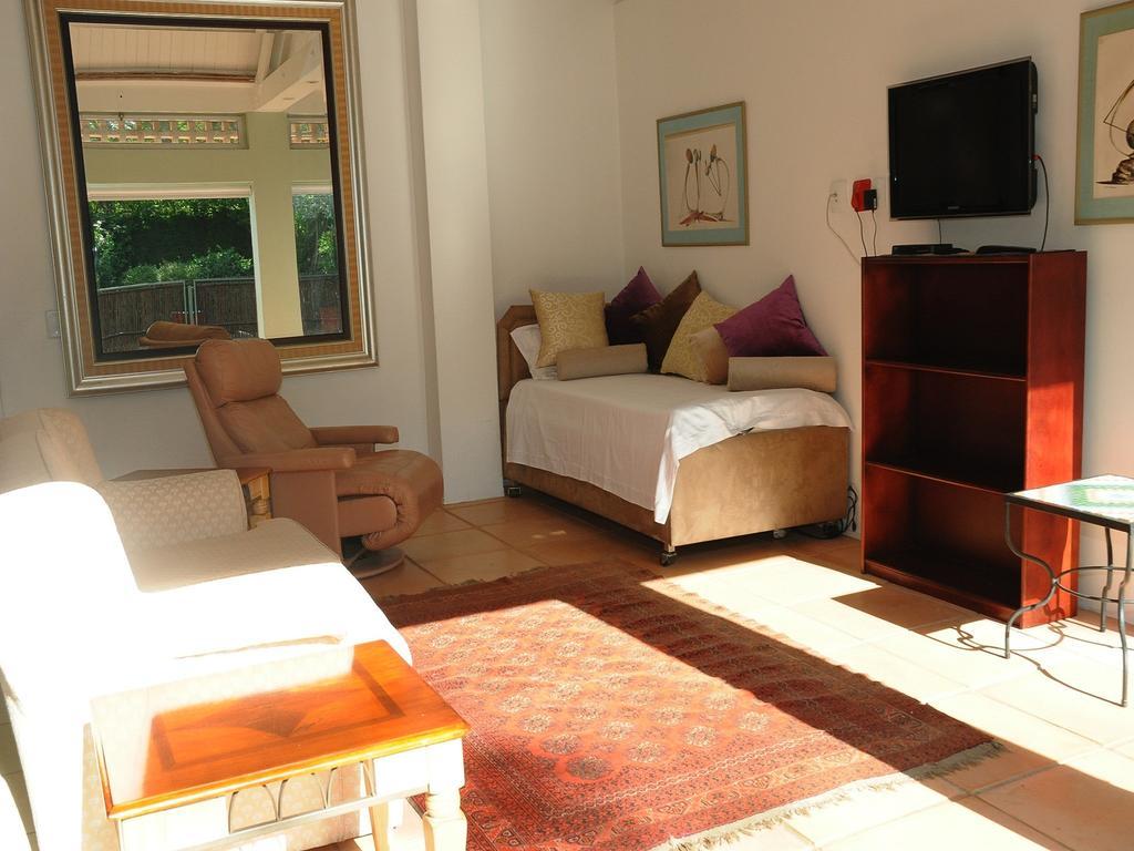 Fifteenon Orange Guest Lodge Guest house 3*