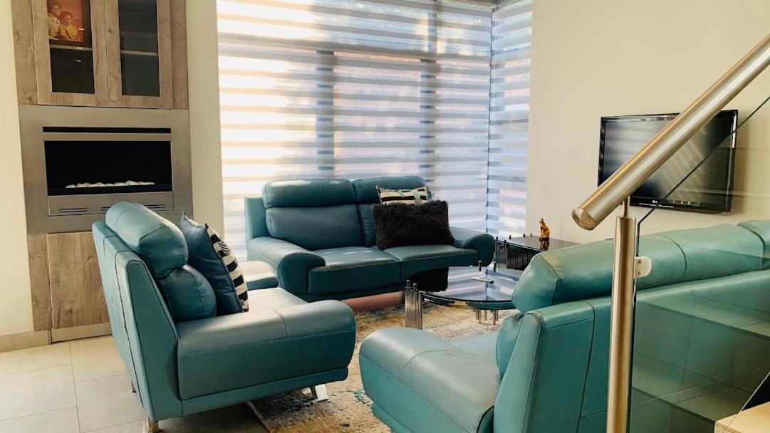 Hospedagem domiciliar Chic In Prime Sandton Area *