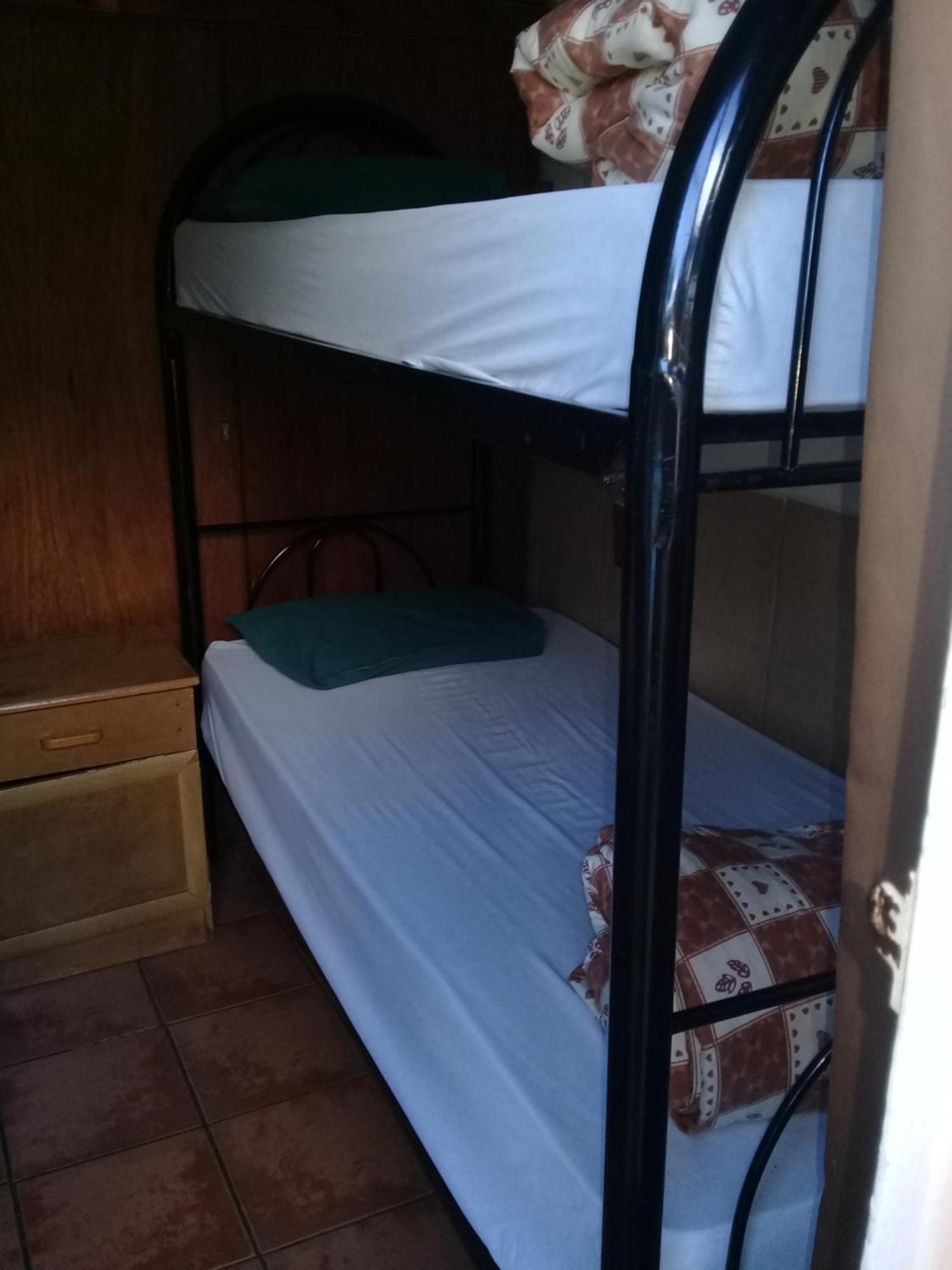 Accoustix Backpackers Hostel *
