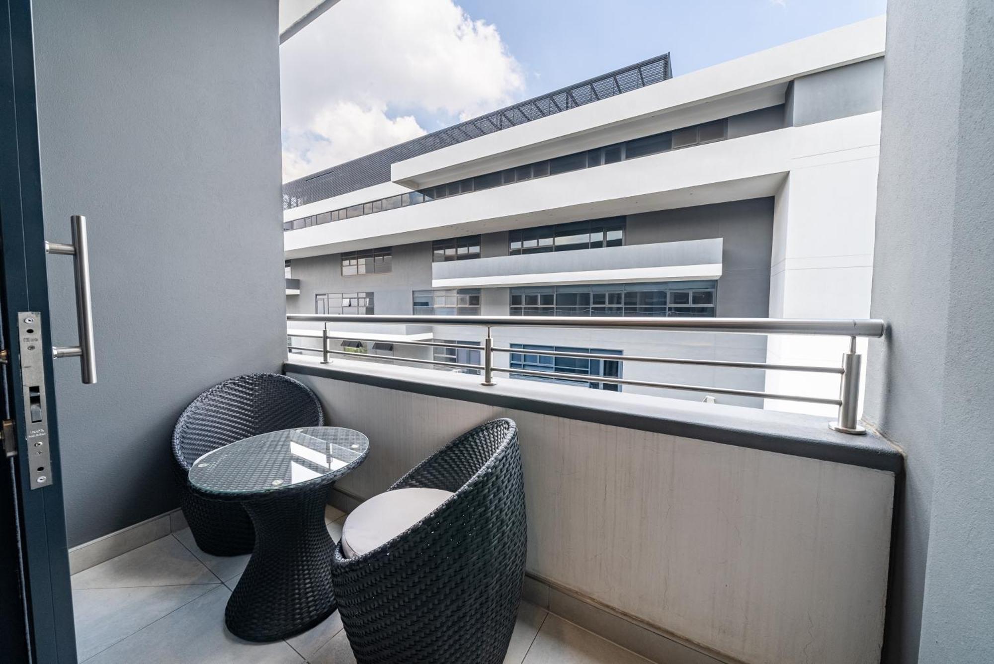 Illovo Apartment