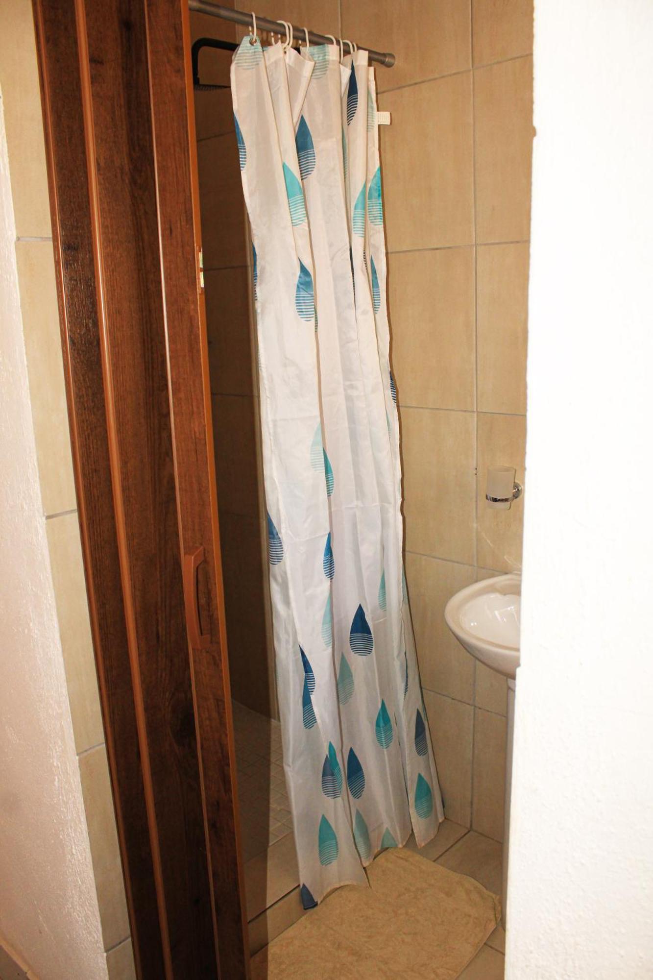 Meredale Guest house *