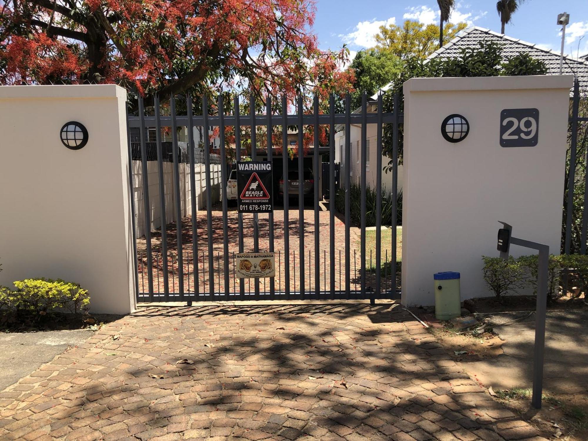 Mos Place Apartment Johannesburg