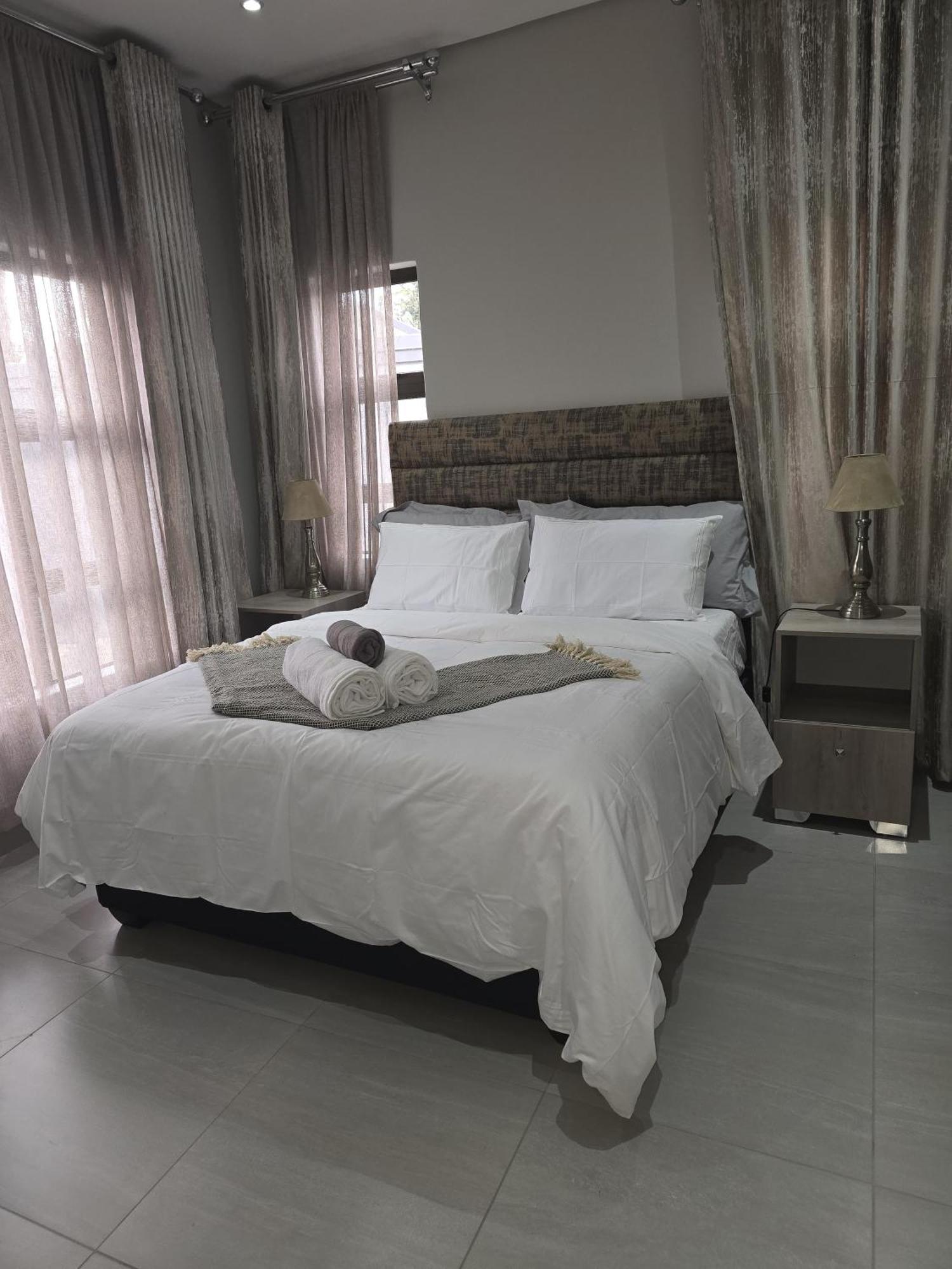 Executive 2-bedroom Serenity In Wendywood Sandton With Its Own Entrance Apartment *
