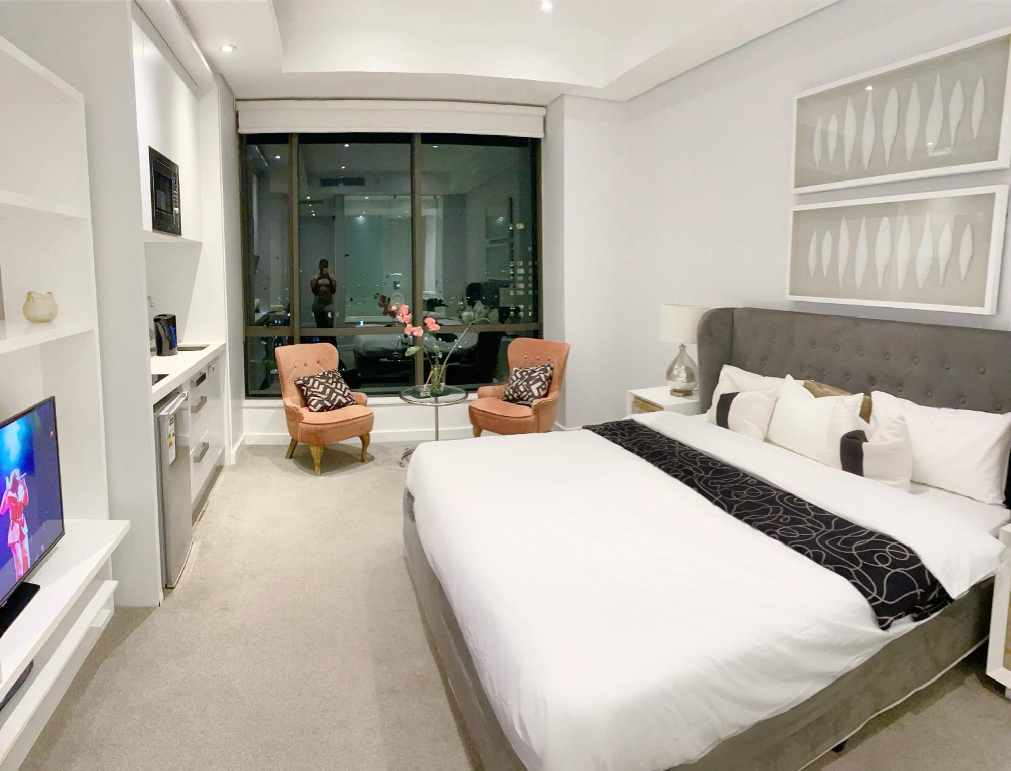 Sandton Skye Luxury Căn hộ