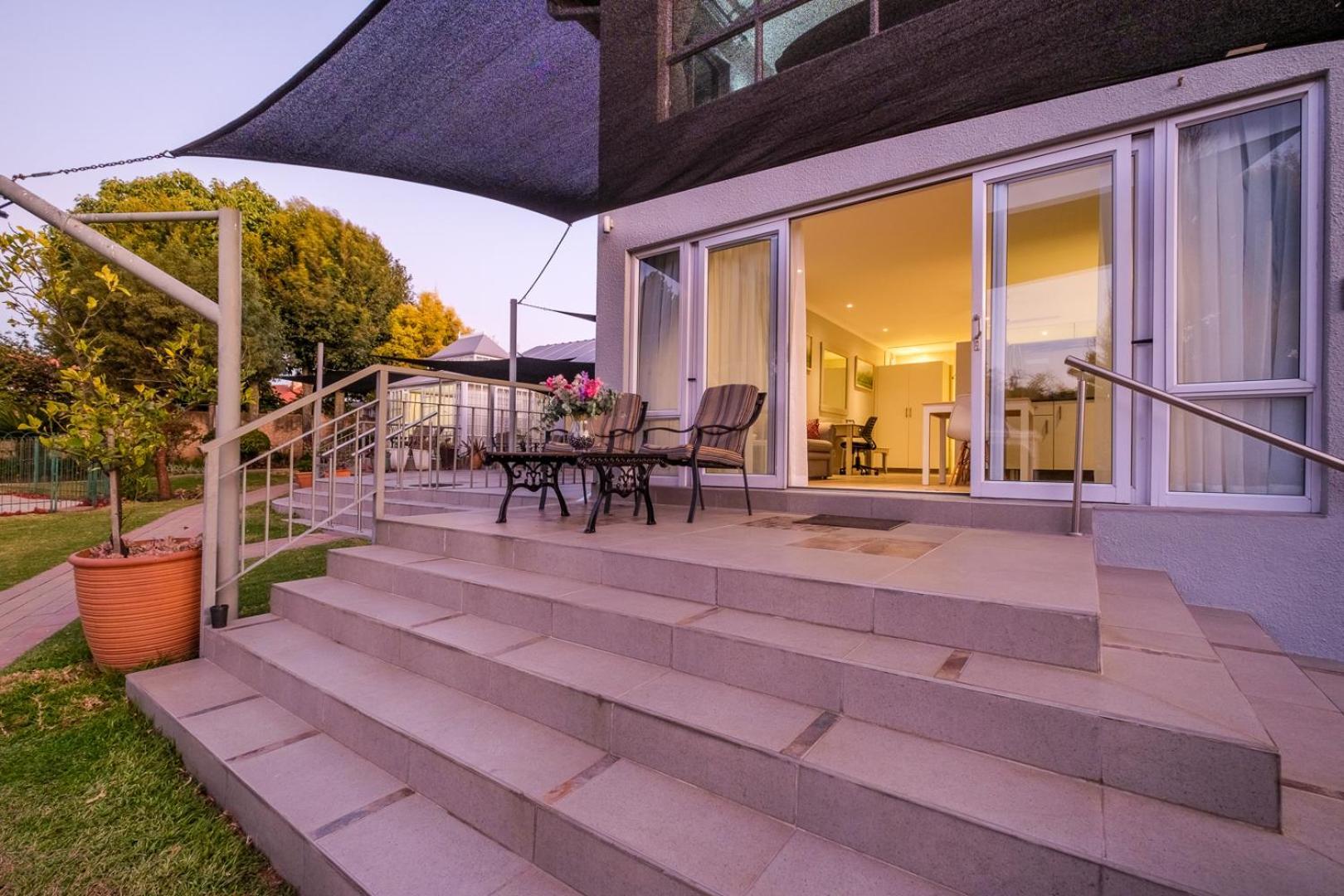 Guest house 49-on-cherry 4*