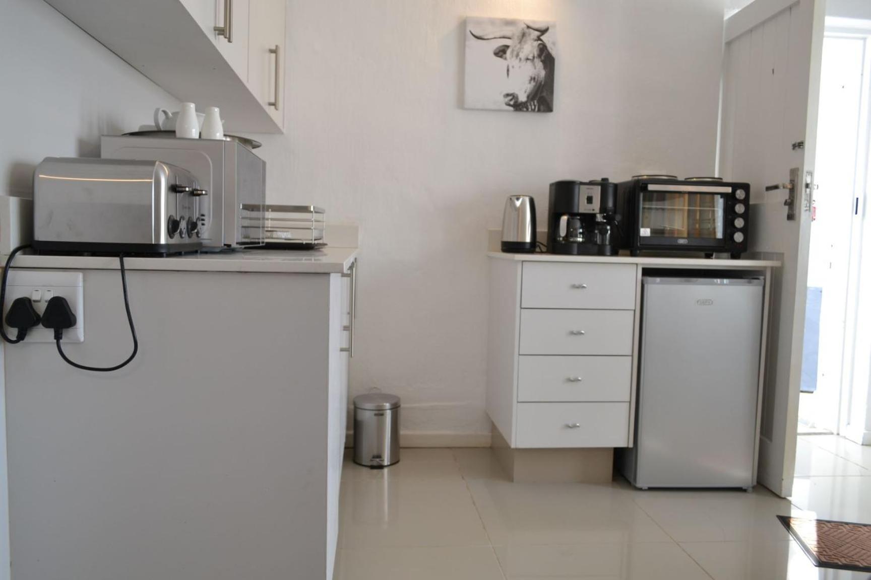Guest house 12 Woodmead Johannesburg