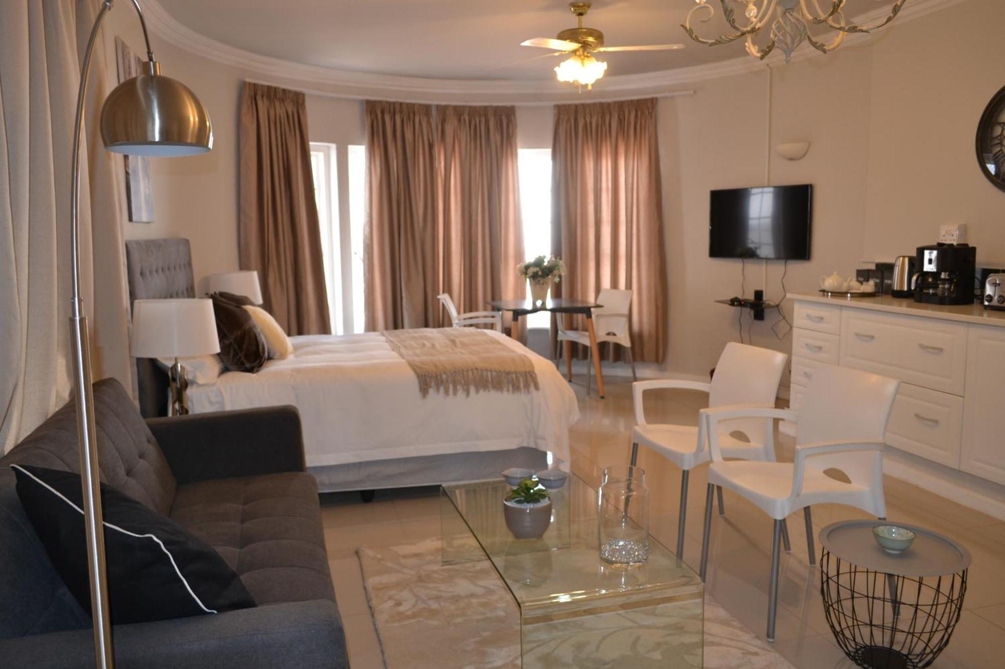6 Woodmead Guest house Johannesburg