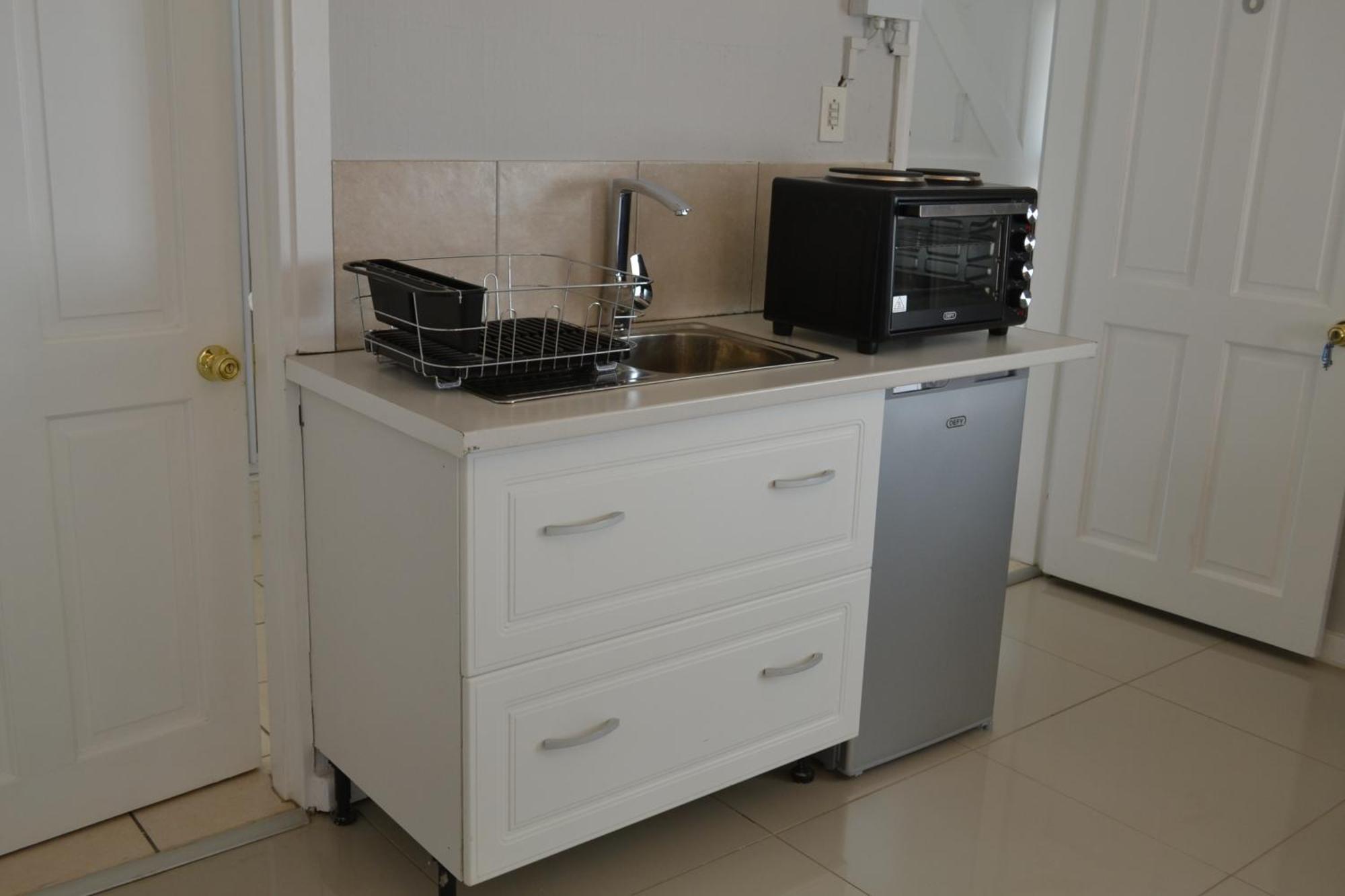 6 Woodmead Guest house *