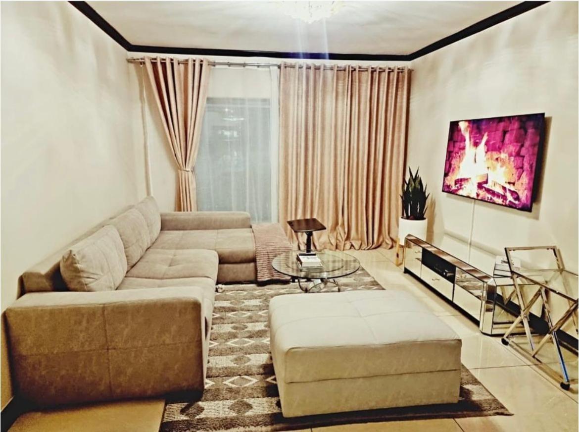 Cozy Two Bedroom Oasis In The Heart Of Fourways Sandton *