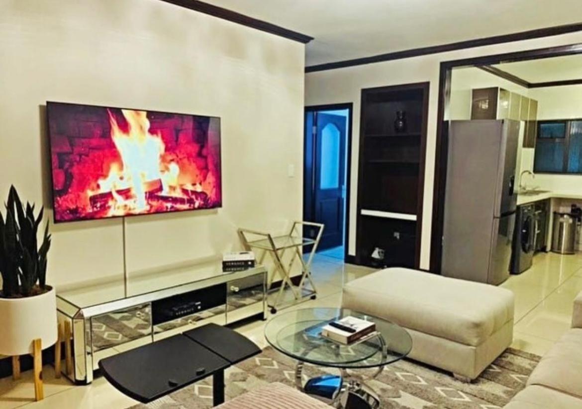 Apartment Cozy Two Bedroom Oasis In The Heart Of Fourways Sandton