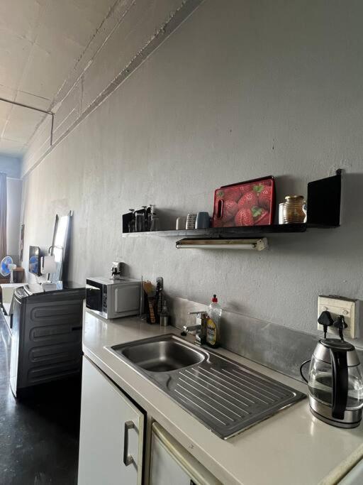 Homely And Warm Unit Johannesburg