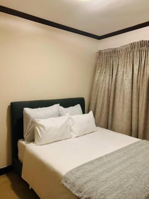 Cozy Two Bedroom Oasis In The Heart Of Fourways Sandton * Johannesburg