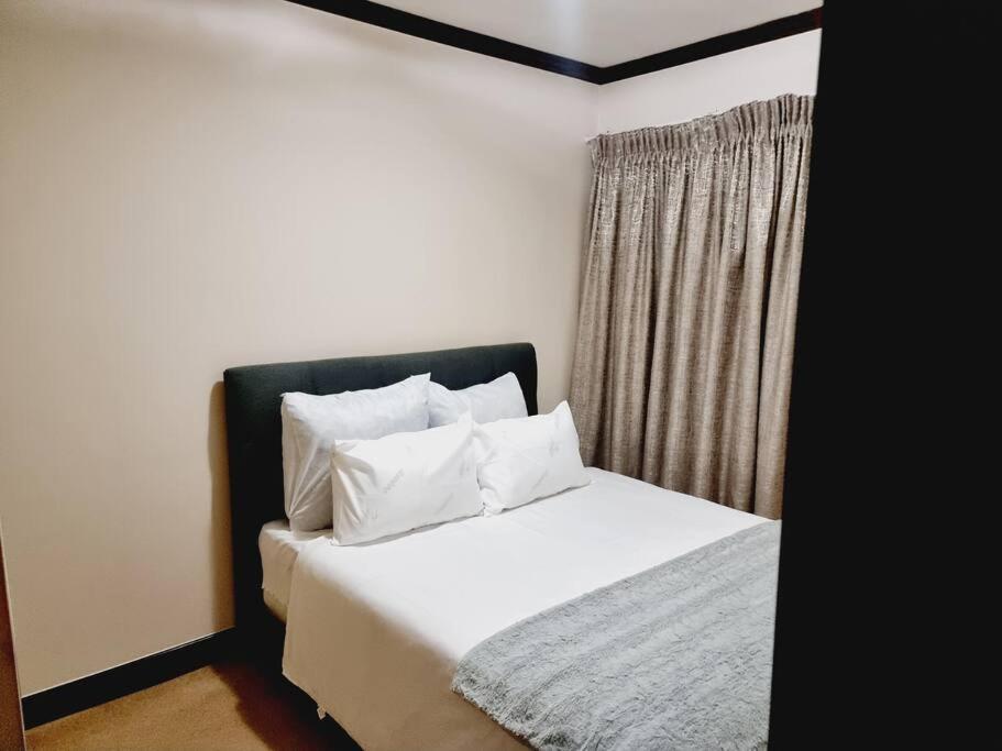 Cozy Two Bedroom Oasis In The Heart Of Fourways Sandton Apartment