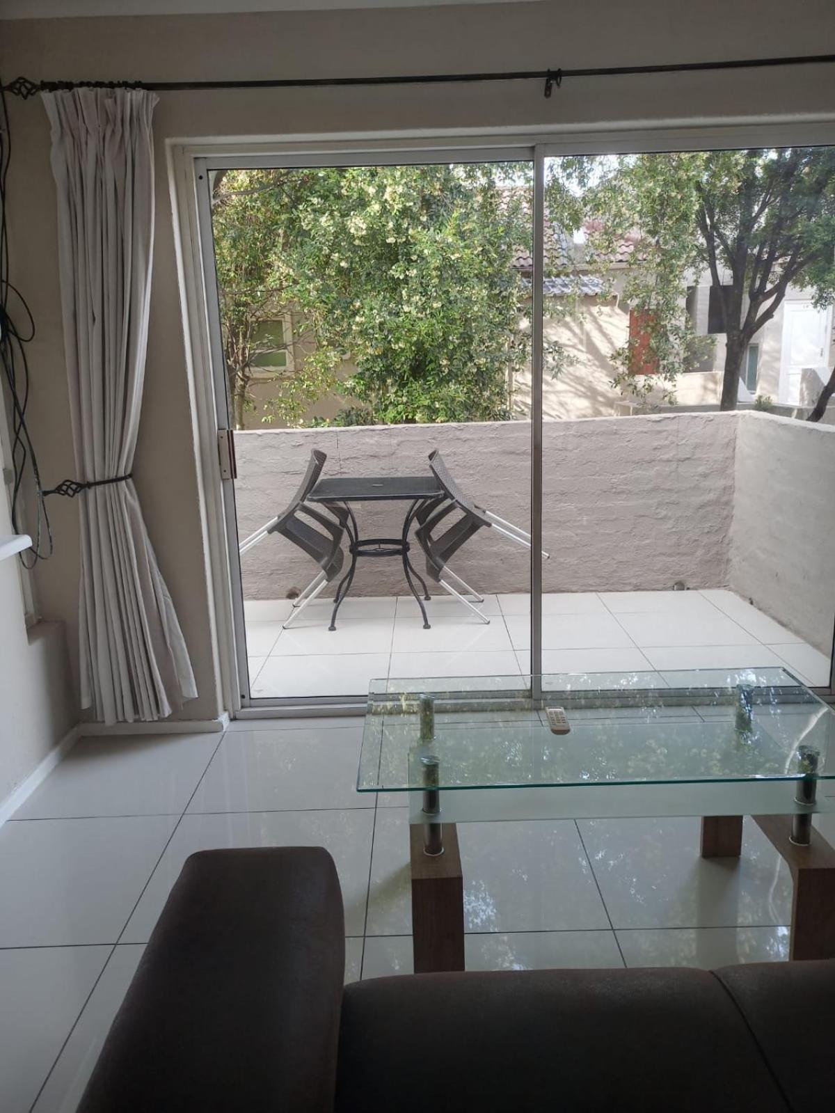 Apartment Daisy Furnished Basic Johannesburg
