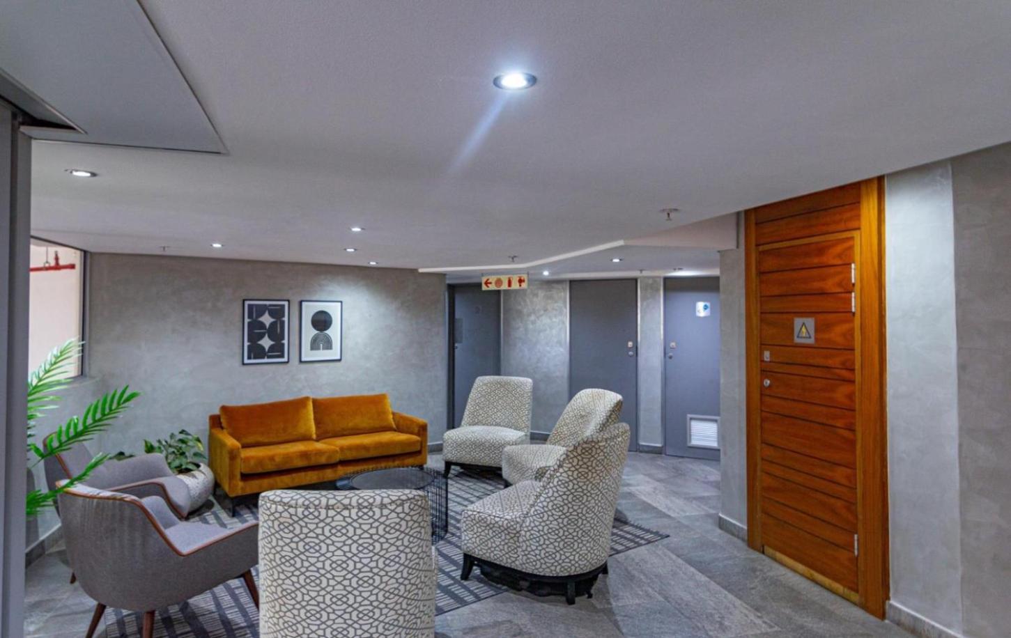 Stunning In Sandton * Johannesburg