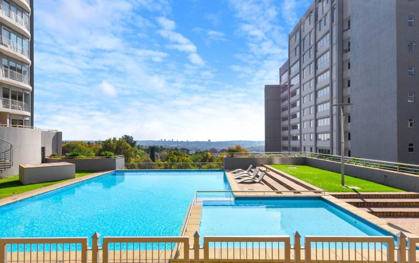 Stunning In Sandton Apartamento Joanesburgo