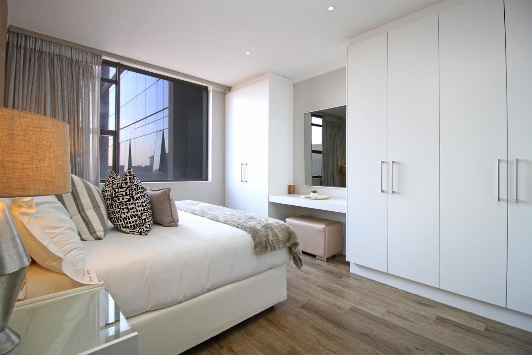 Apartment Modern Luxury Furnished In Sandton Johannesburg