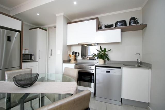 Modern Luxury Furnished In Sandton Apartment