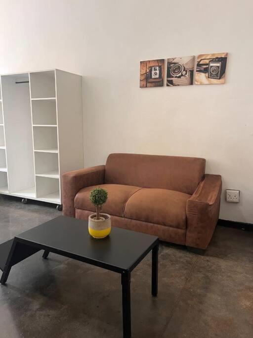 Amukele Apts Unit 410 By 12decades * Johannesburg