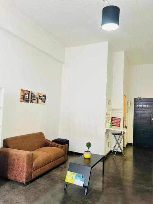 Apartment Amukele Apts Unit 410 By 12decades