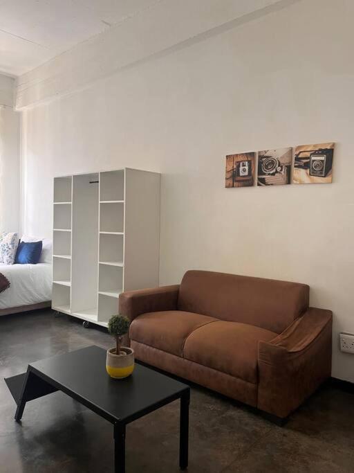 Amukele Apts Unit 410 By 12decades Apartment