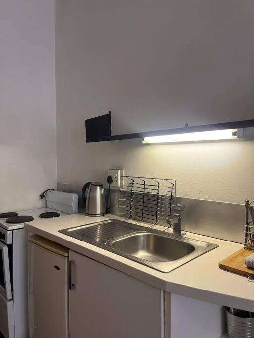 Amukele Apts Unit 410 By 12decades * Johannesburg