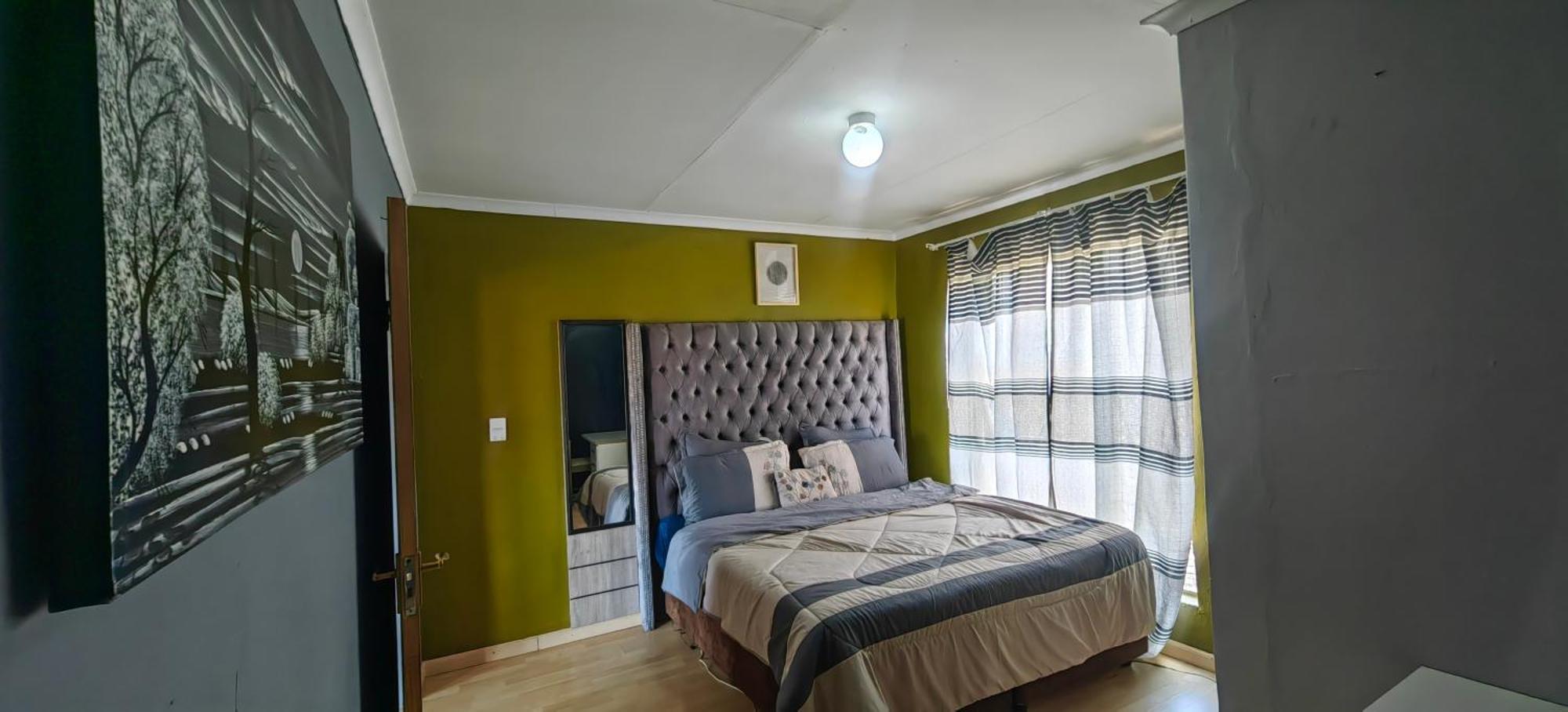 St Michael & The Queen Bed & Breakfast Johannesburg