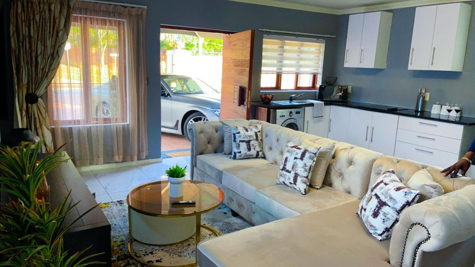 Apartment Cozy Away From *