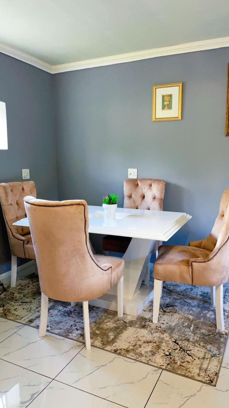 Cozy Away From Apartment Johannesburg