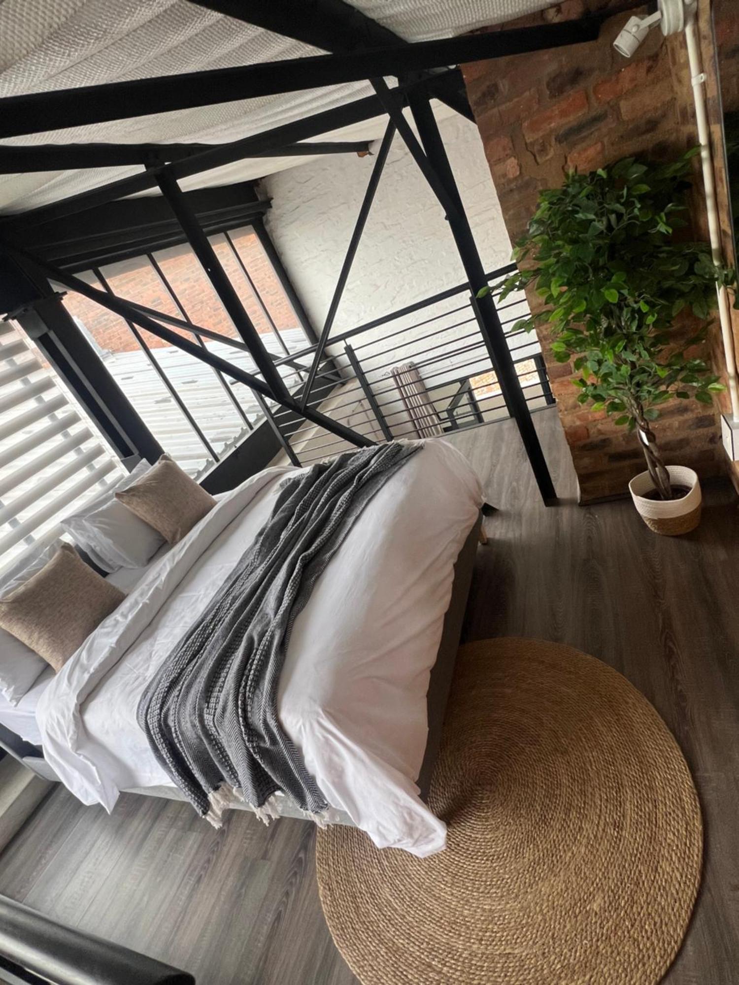 Craftsmanship Loft 344 *