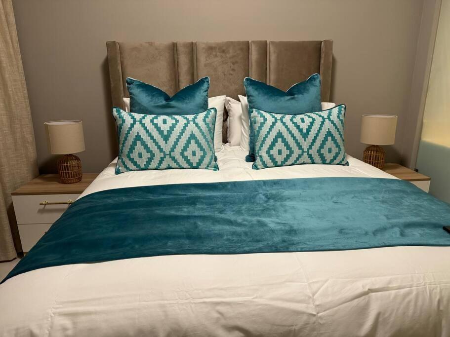 Peaceful Rosebank Gem! *