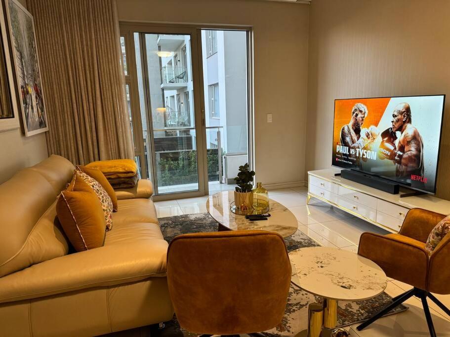 Apartment Peaceful Rosebank Gem! *