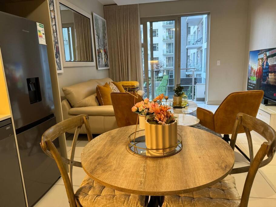 Apartment Peaceful Rosebank Gem! *