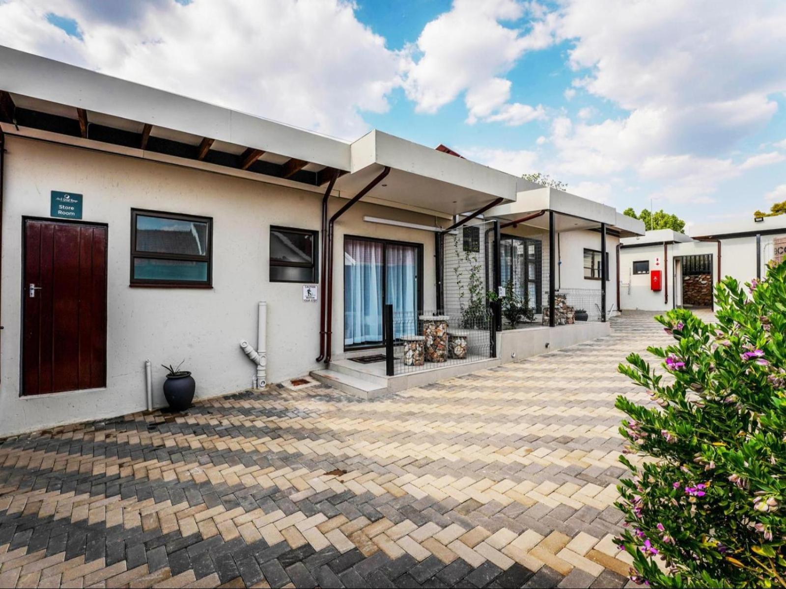 Ava Johannesburg