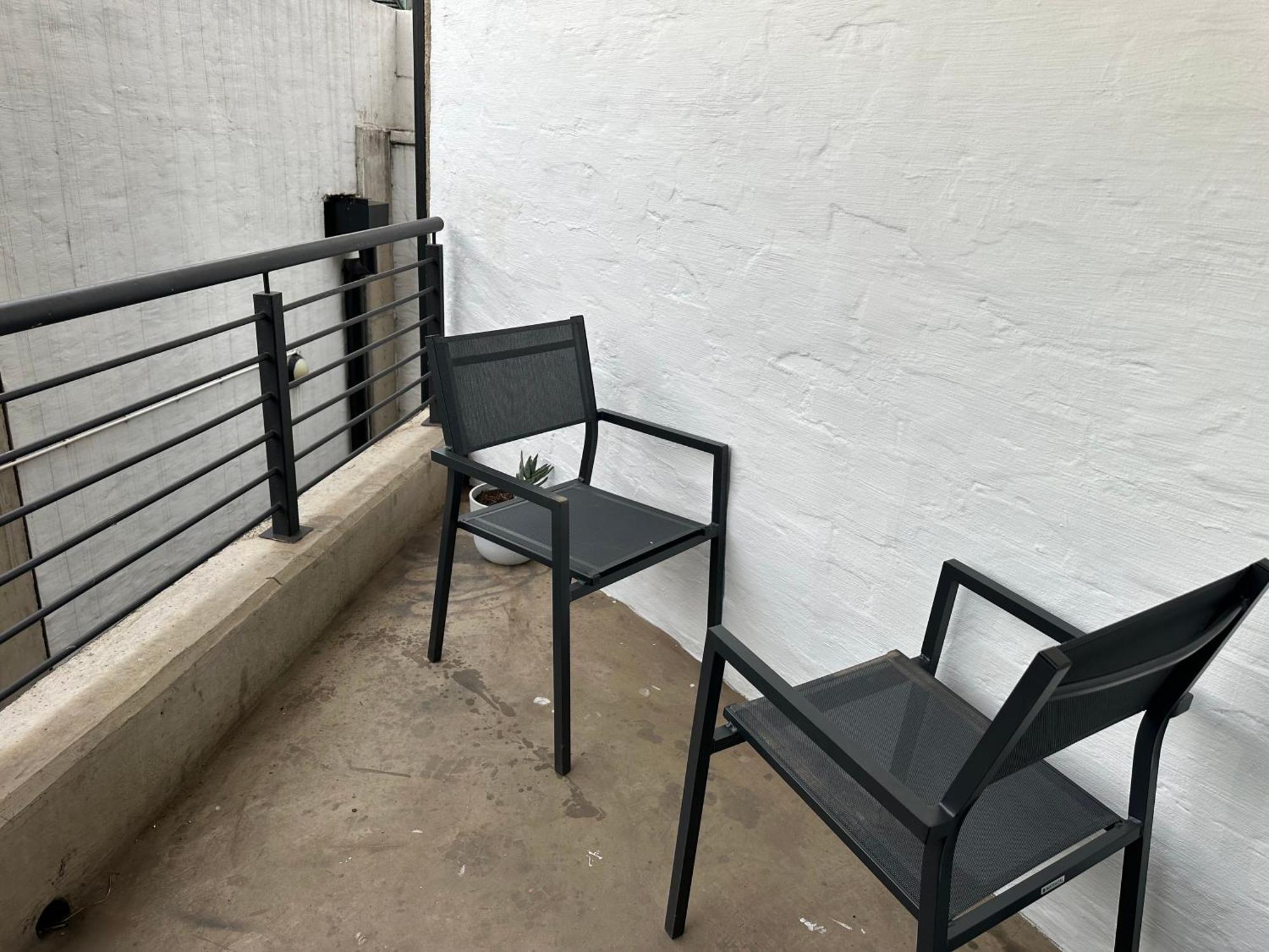 Trendy _ @ Craftsmanship On Main Apartamento