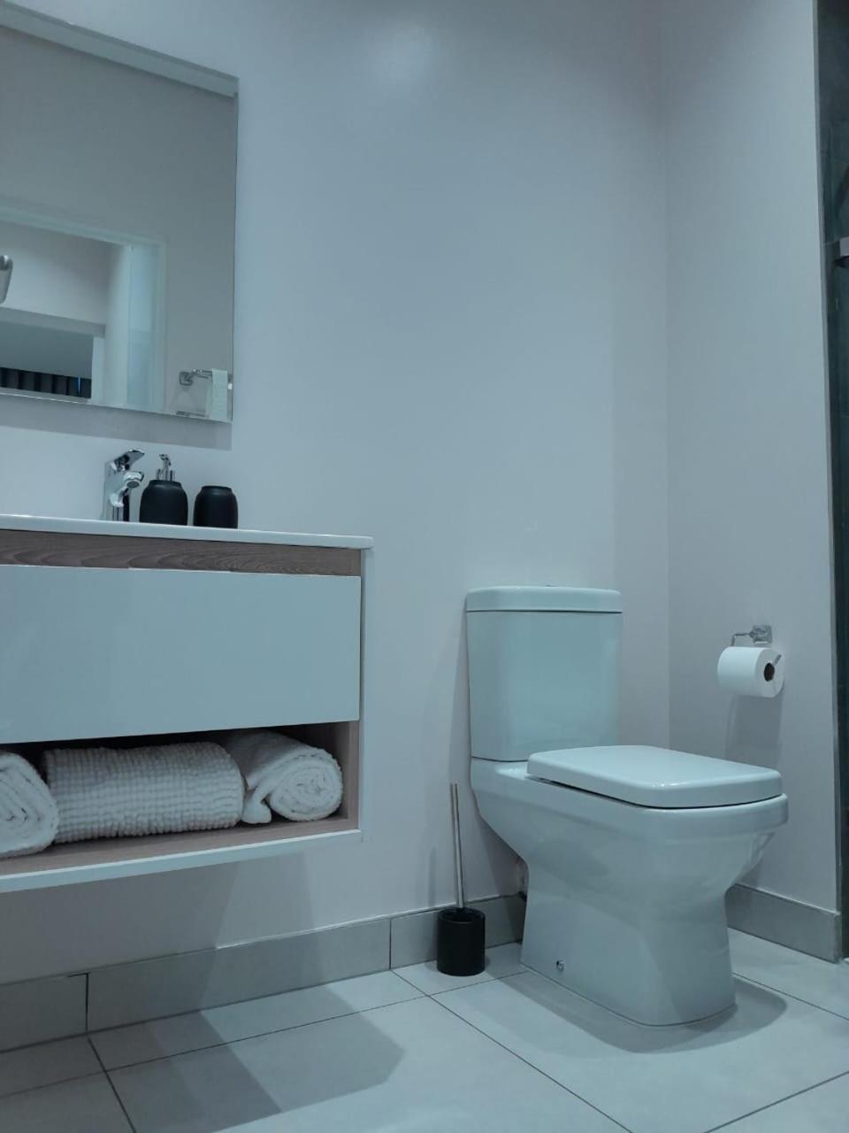 Apartment 222 Terrace Sandton Gate Luxury Johannesburg