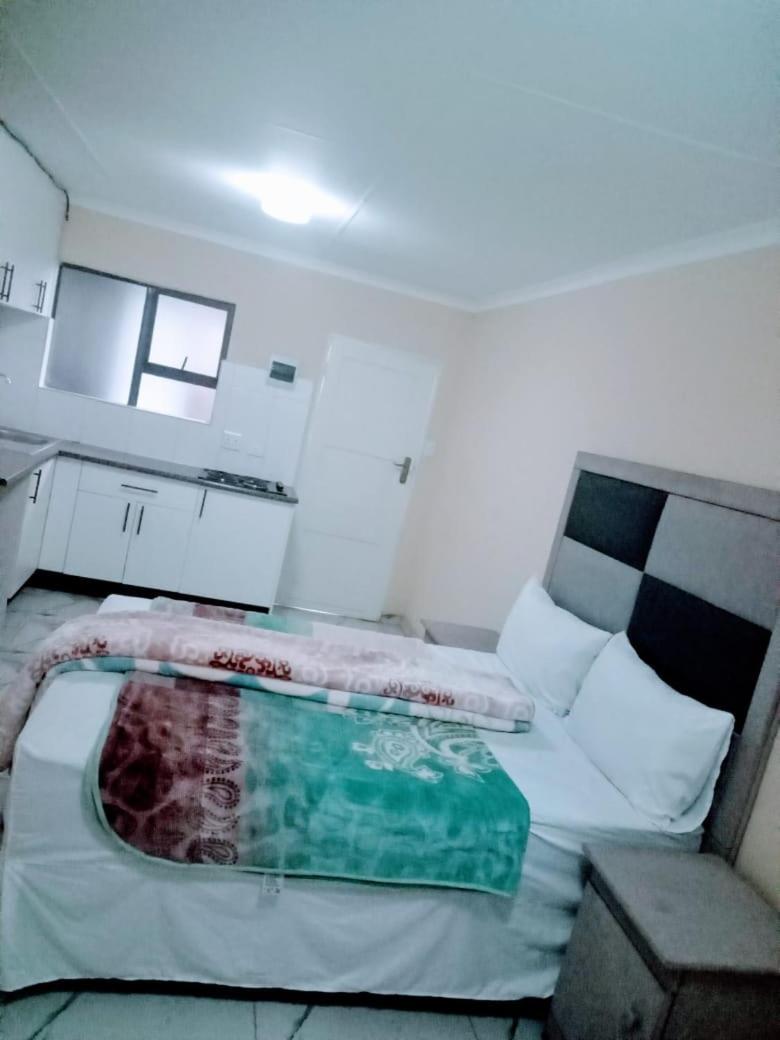 Kensington Guest house *