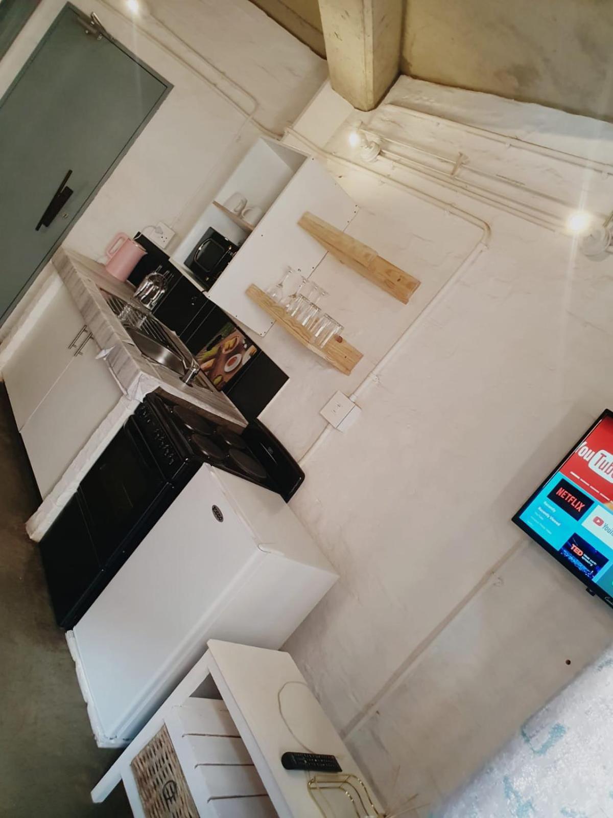 Poolside Escape In Maboneng Apartamento *