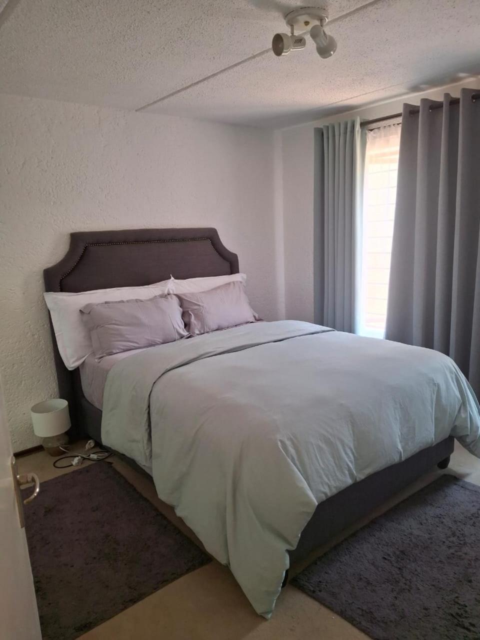 Modern Comfort In Sandton Homestay Johannesburg