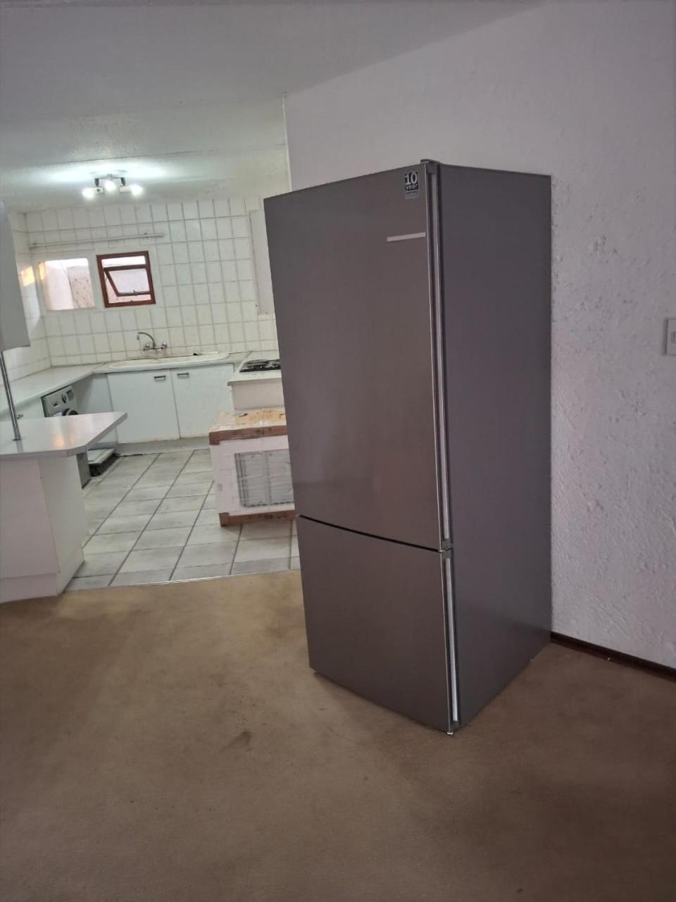 Modern Comfort In Sandton Homestay