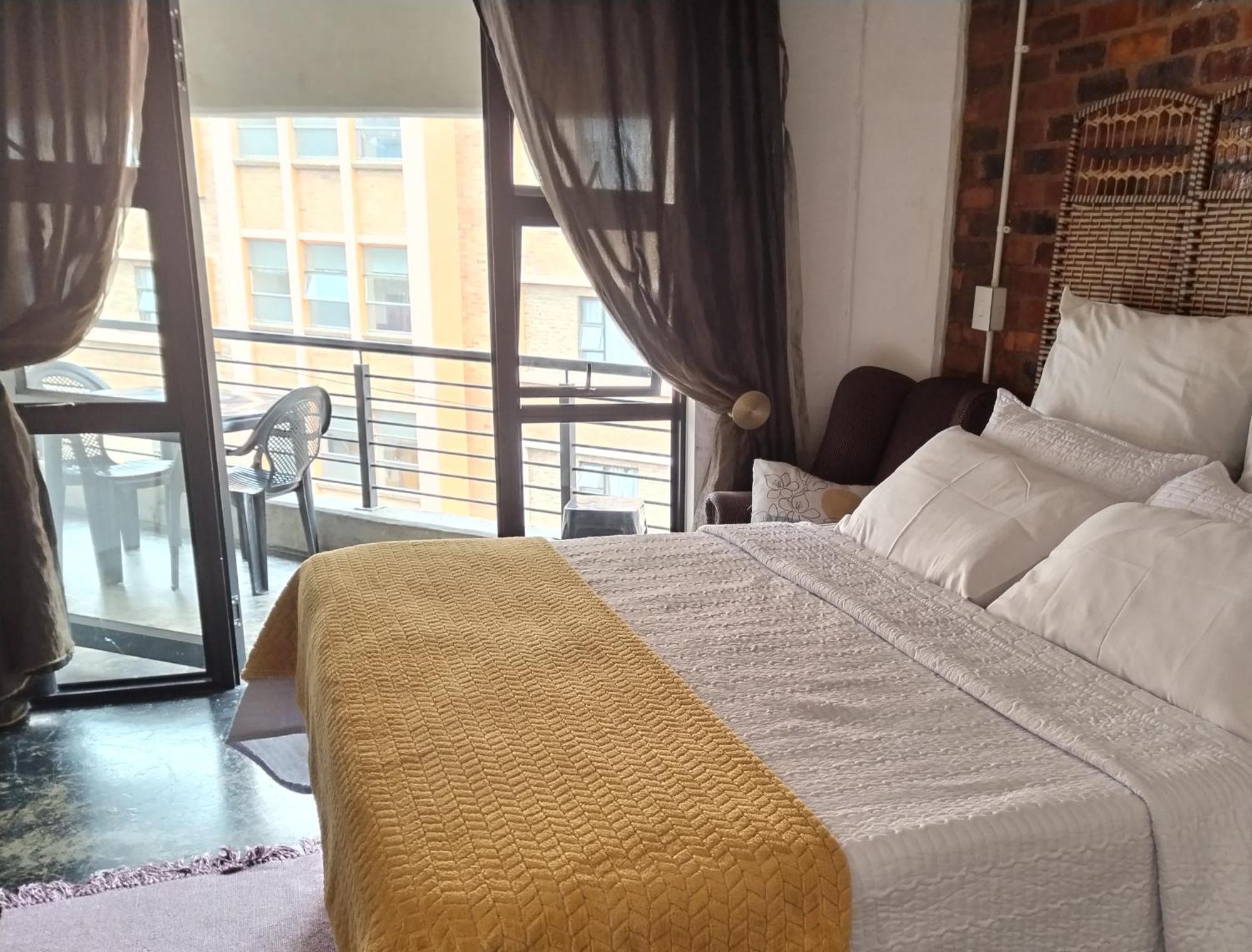 On Main - Craftsmanship By Design Căn hộ Johannesburg