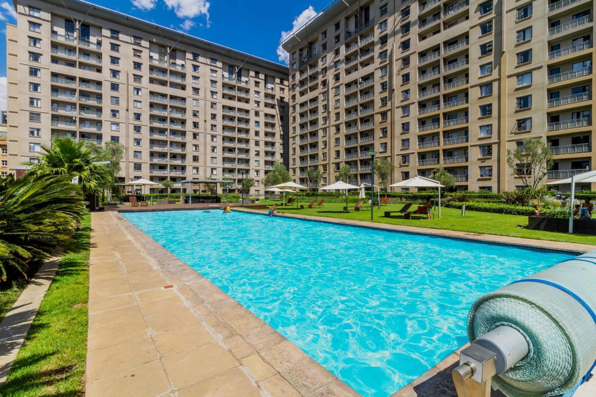 The Westpoint Charm On 5th Floor Apartment