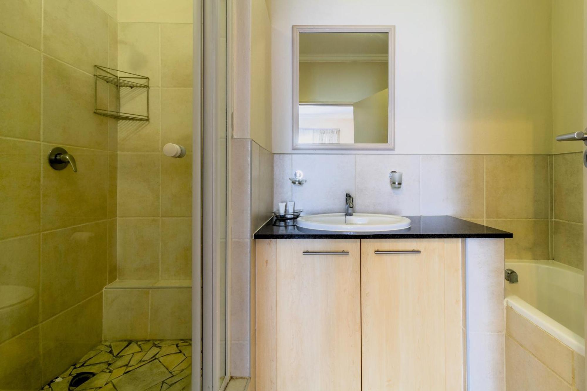 The Westpoint Charm On 5th Floor Johannesburg