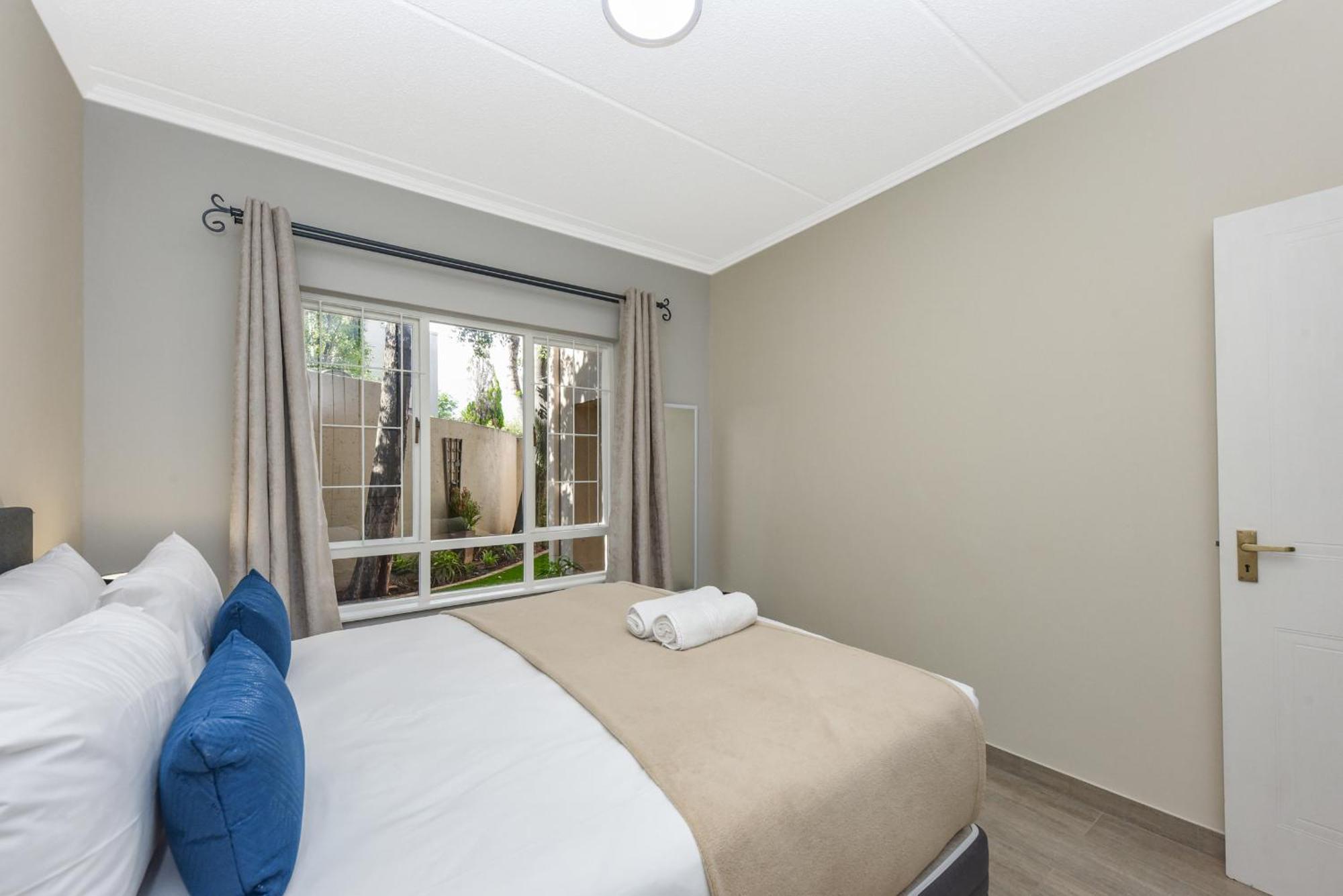Via Arezzio 50 * Johannesburg