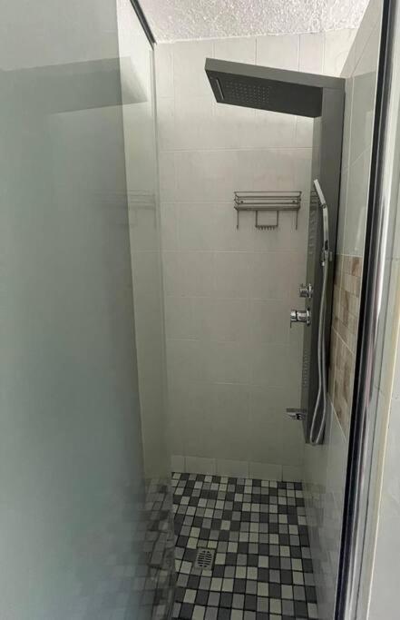 Apartamento 3 Bedroom In Sandton