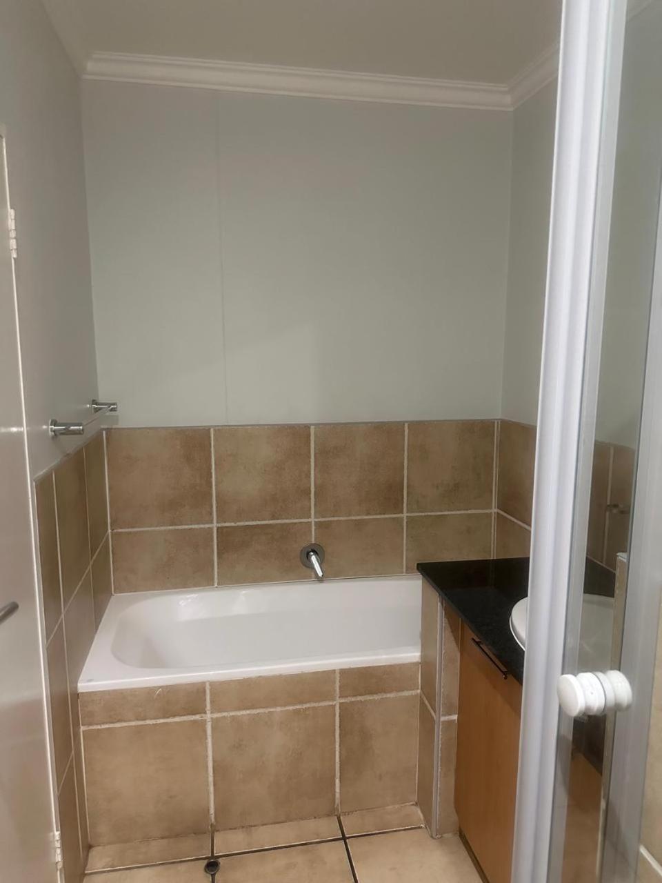 Westpoint 2 Bedroom Executive Apartment Johannesburg