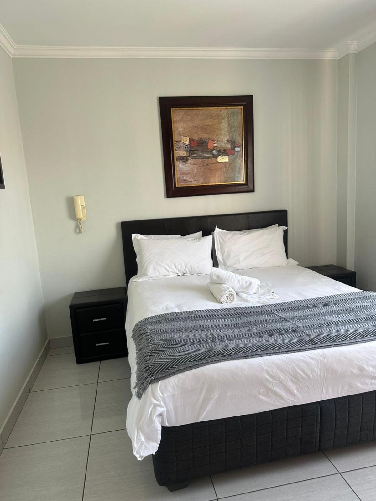Westpoint 2 Bedroom Executive Apartment Johannesburg