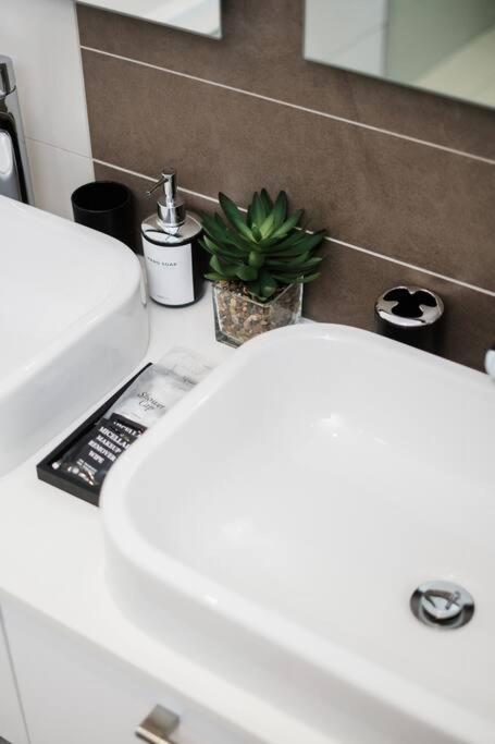 Masingita Towers - Luxurious In Sandton *